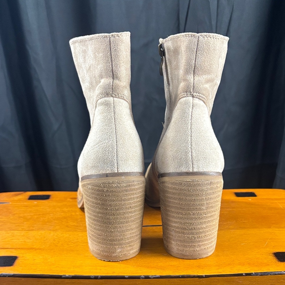 BEAST FASHION Two-Tone Ankle Booties - Picture 4 of 6